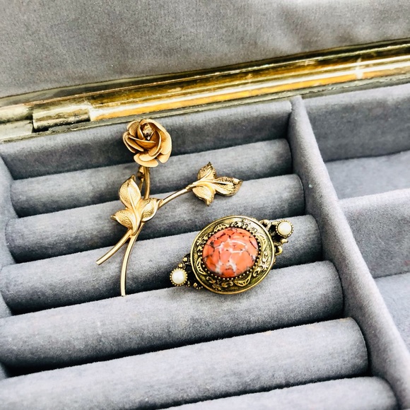 Vintage Original by Robert Pin & Gold Flower Brooch - Picture 6 of 16